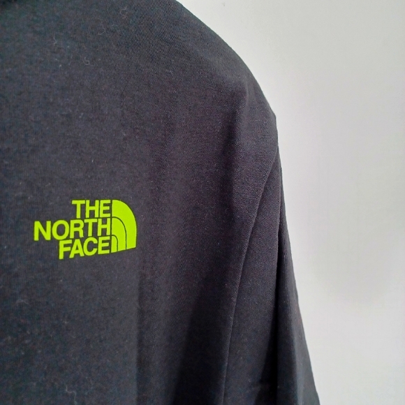 The North Face Short Sleeve Graphic T-Shirt - Picture 4 of 7